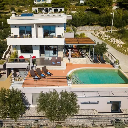 Olea Veliko Brdo (Makarska)